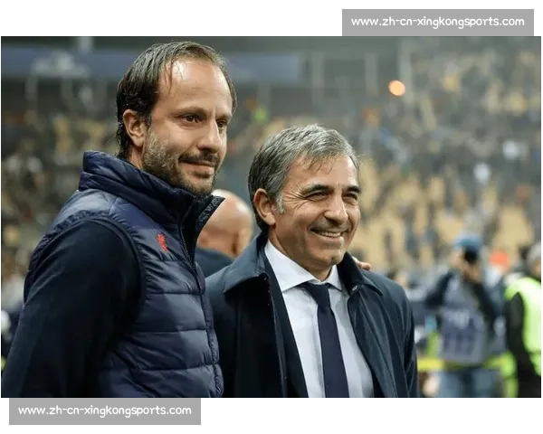 巴洛特利巴黎时装周跨界首秀 34 岁足坛传奇开启时尚新征程